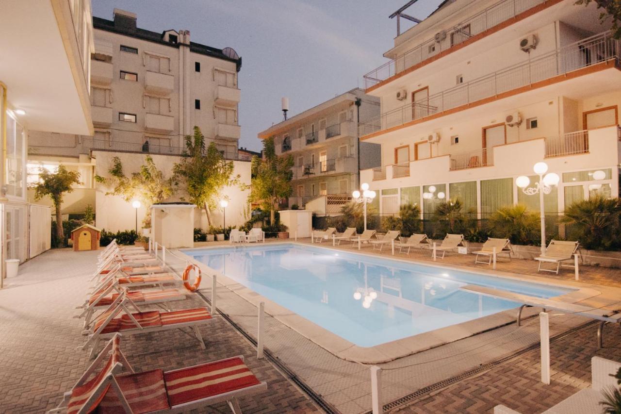 Hotel Beverly Rimini Luaran gambar