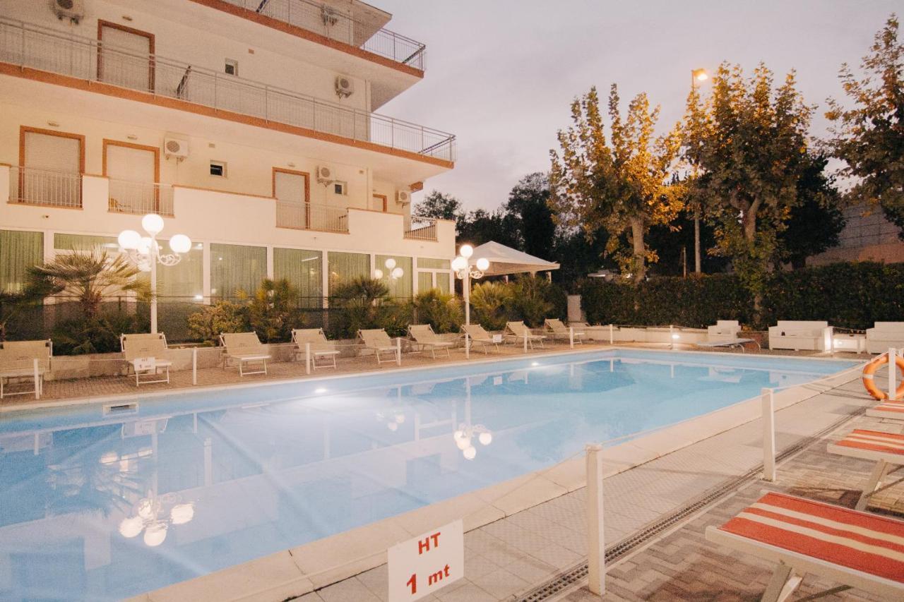 Hotel Beverly Rimini Luaran gambar