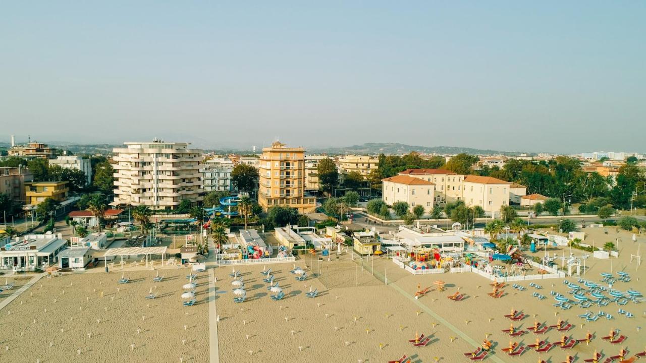 Hotel Beverly Rimini Luaran gambar