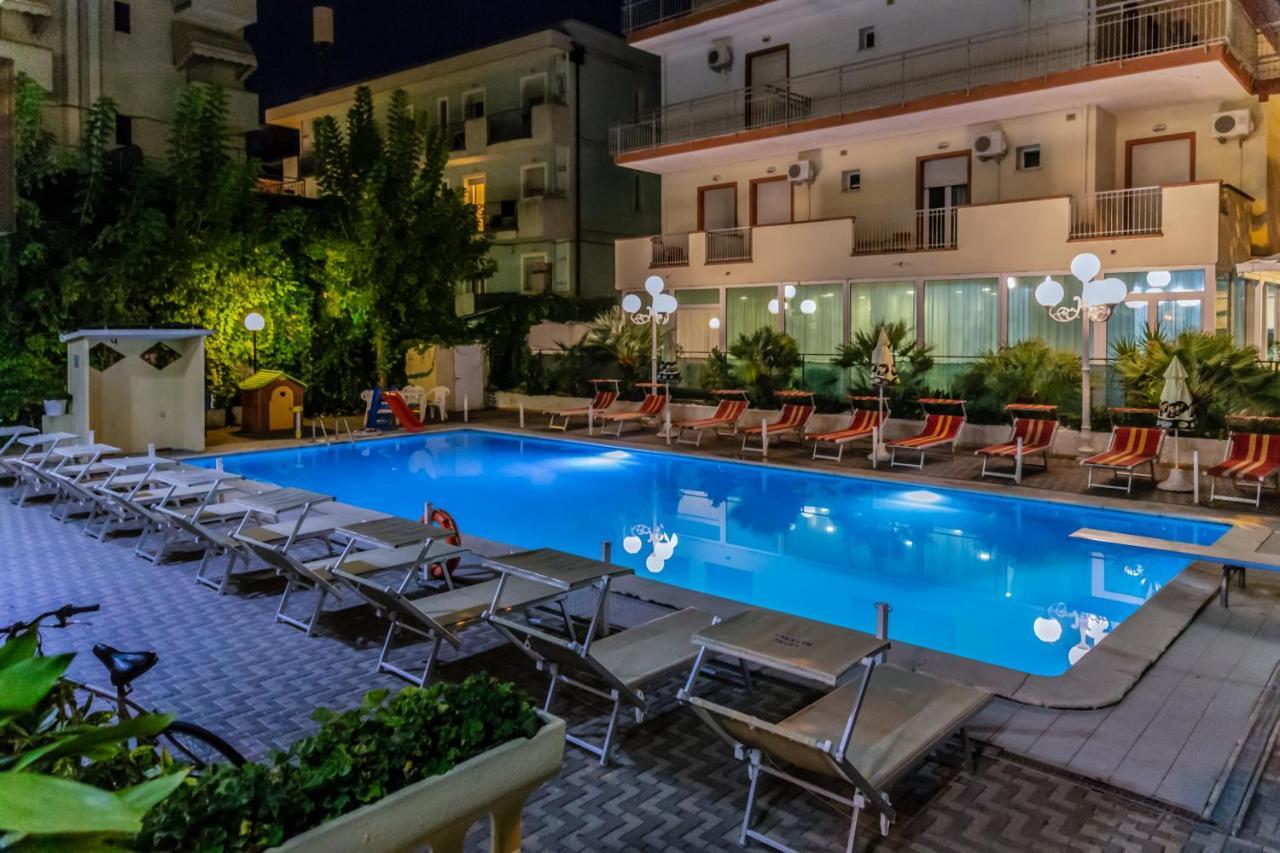 Hotel Beverly Rimini Luaran gambar